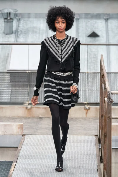 Look 63